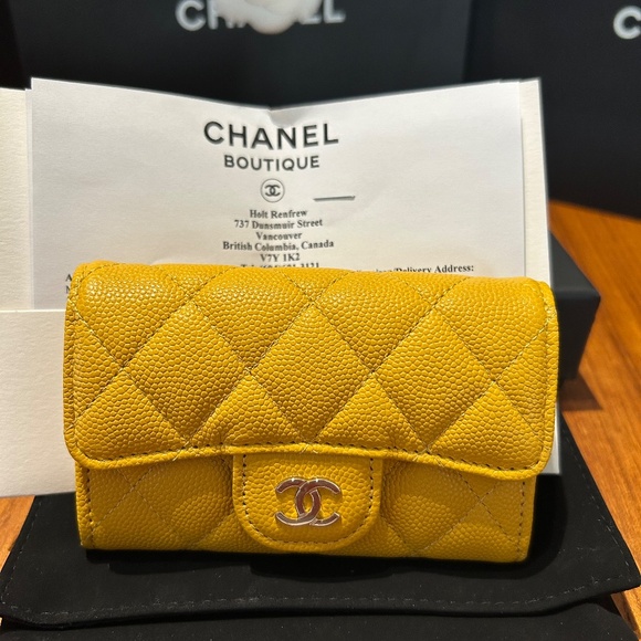 Chanel Classic Cardholder - Yellow with Light Gold Hardware - Picture 6 of 6